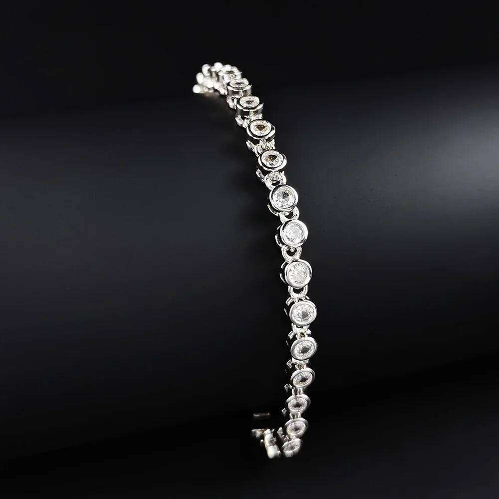 New Arrival Luxury Round Silver Color on Hand Bracelet Bangle for Women Anniversary Gift Jewelry Bulk Sell Christmas S5447 Z260313