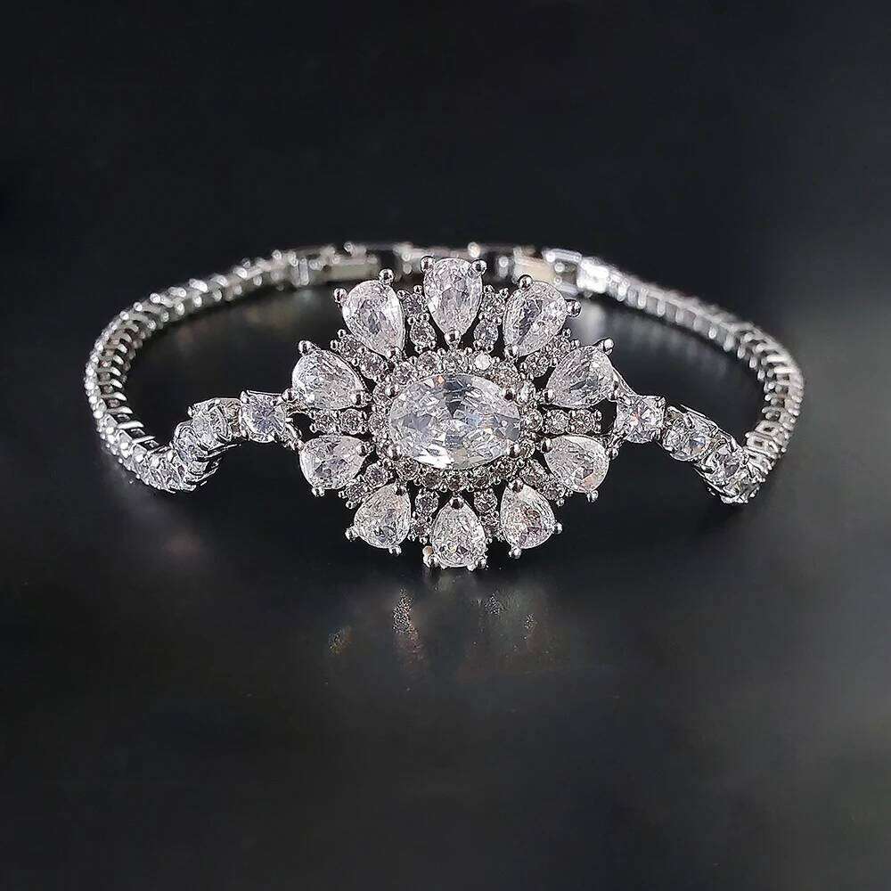 2024 new fashion princess bracelet bangle for women anniversary gift jewelry wholesale s8245 Z260313