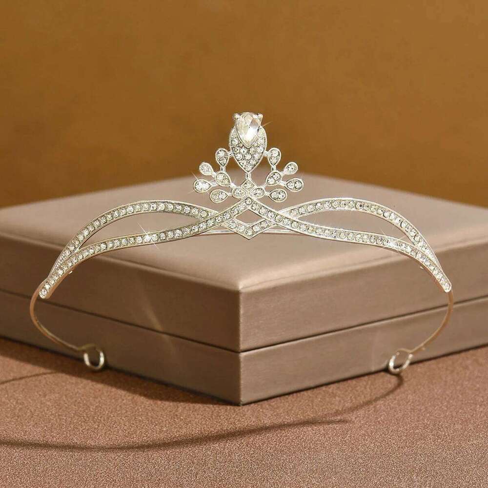 Ladies' fashion, light luxury style, crown necklace, earrings, jewelry set, high-end feeling, wedding party, holiday accessories Z260313