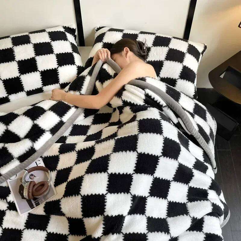 Winter A Grade Plaid Coral Fleece Soft Warm Thick Bed Blankets Plush Sofa Blanket Bedding Sheet Home Office Supplies