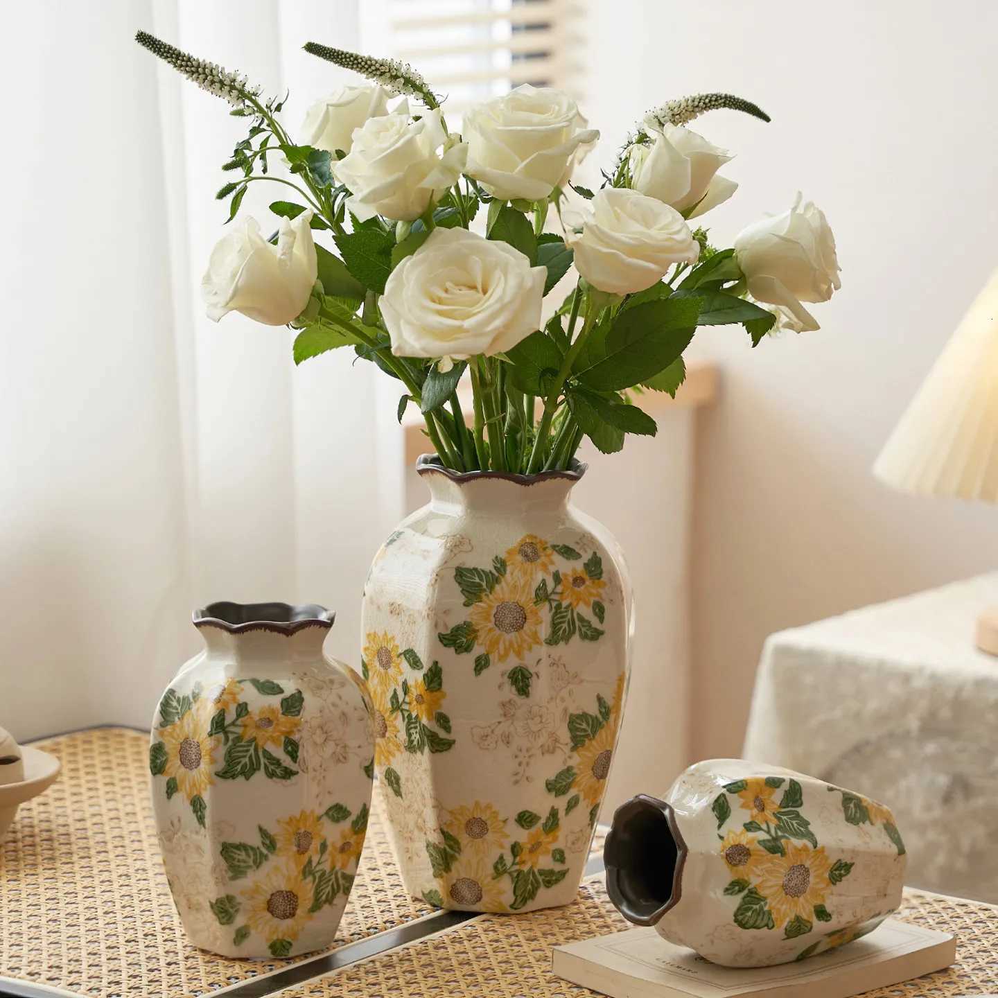 Vintage Sunflower Ceramic Vases Crackle Glaze Flower star anise flower arrangement Vases for Home Office Bedroom Aesthetic Decor Y260314