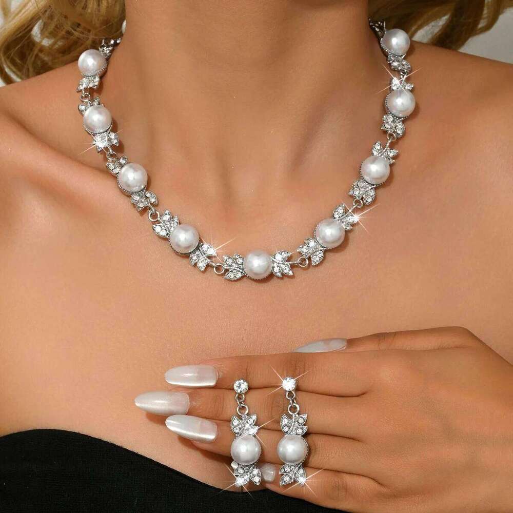Cross border European and American fashion retro pearl necklace earrings two-piece set elegant bridal wedding jewelry Z260313