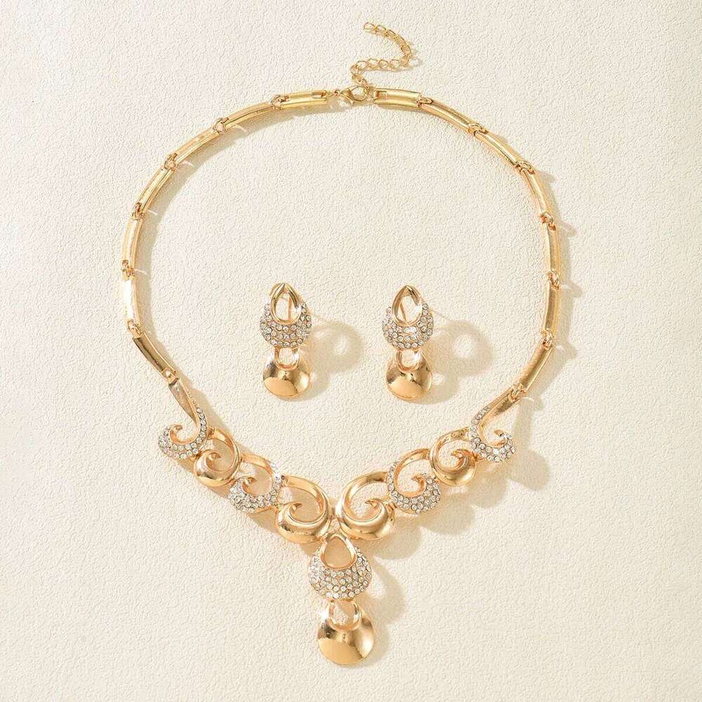 Noble and generous diamond studded super sparkling exquisite heavy industry chic earrings necklace two-piece set Z260313