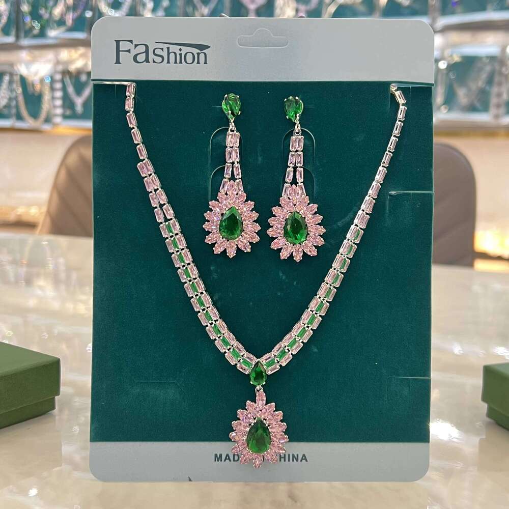 Women's Fashion Zircon Super Sparkling Water Drop Set, Luxurious Design and High End Jewelry for Women Z260313