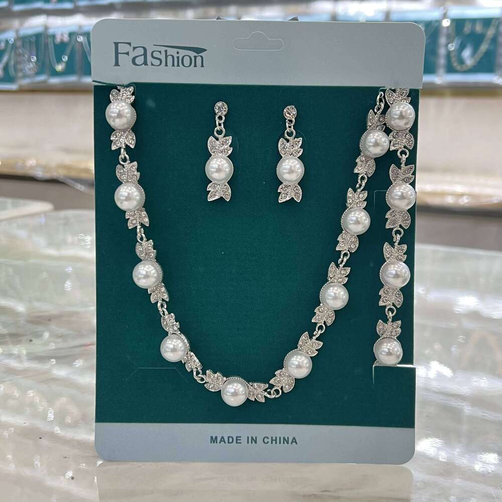 European and American Cross border Jewelry Pearl Necklace Earring for Female Brides Retro High end Design Sense Set Z260313