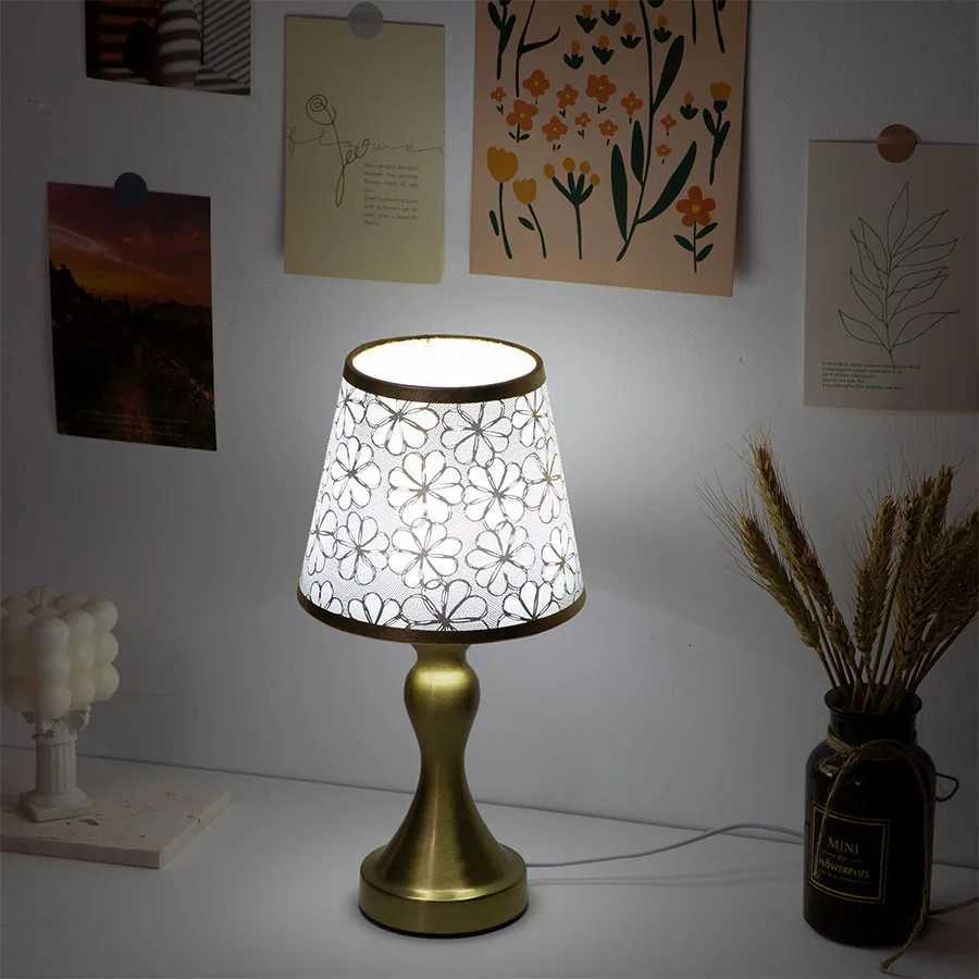 1 PC Sunflower Fabric Metal Base Desk Lamp with USB Three-color Light - Suitable for Bedroom Study and Living Room Decoration Y260314