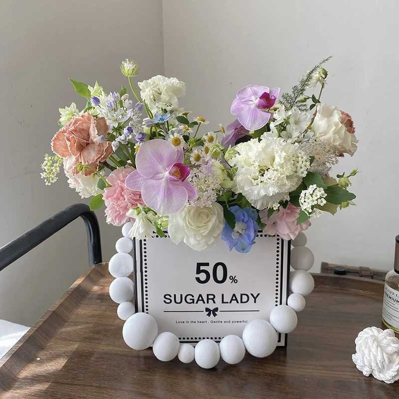 1pcs Art Cardboard Embossed Letter Bubble Folding Handheld Flower Box Party Supplies Portable Flower Arrangement Box Gift Box Y260314