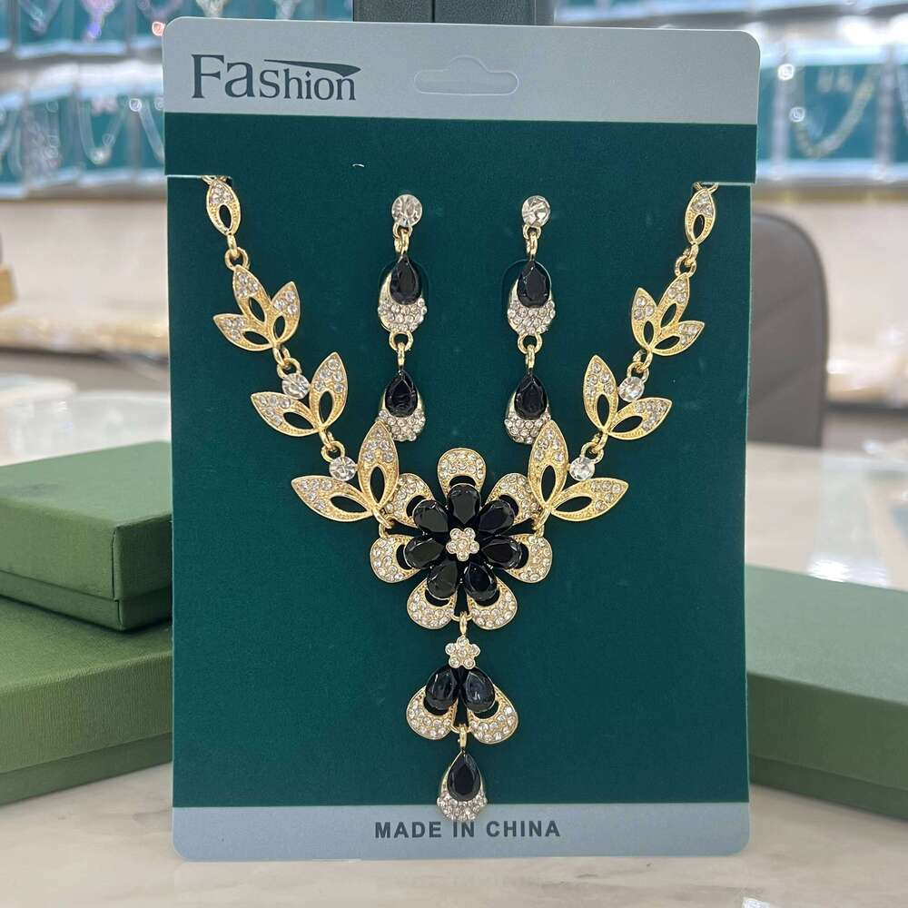 3PC Women's Fashion Flower Series Necklace Earrings Jewelry Set Suitable for Wedding, Party, Festival Gifts Z260313