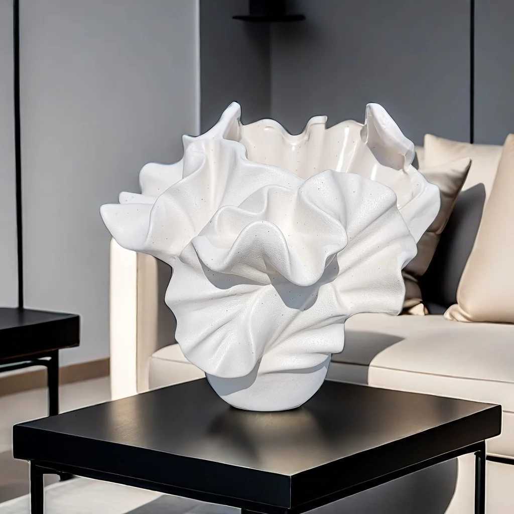 Nordic Style Ceramic - Garden Inspired Patterns Artistic Shell Shaped Design Handmade Themed Corner Vase Suitable For Y260314