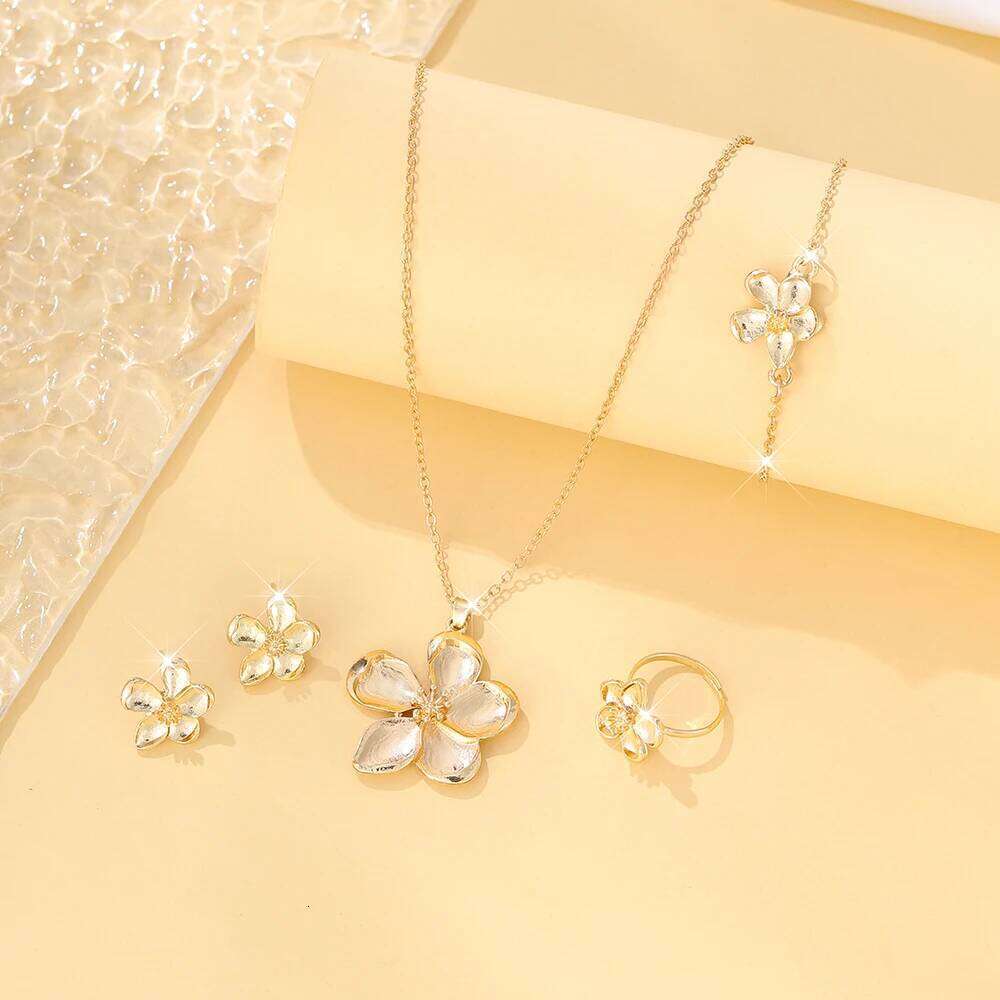 5pc/Set Trendy Metal 5-Petal Flower 3D Texture Pendant Earrings Ring Set, Sweet & Elegant Floral Flat Chain, Delicate Niche Desi Z260313