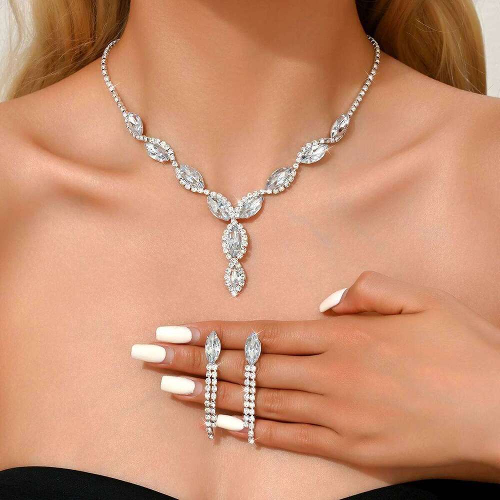 3 Pieces of Wedding Season Women's Claw Chain Series Crystal Earrings Necklace Jewelry Set Banquet Party Holiday Gift-8177 Z260313