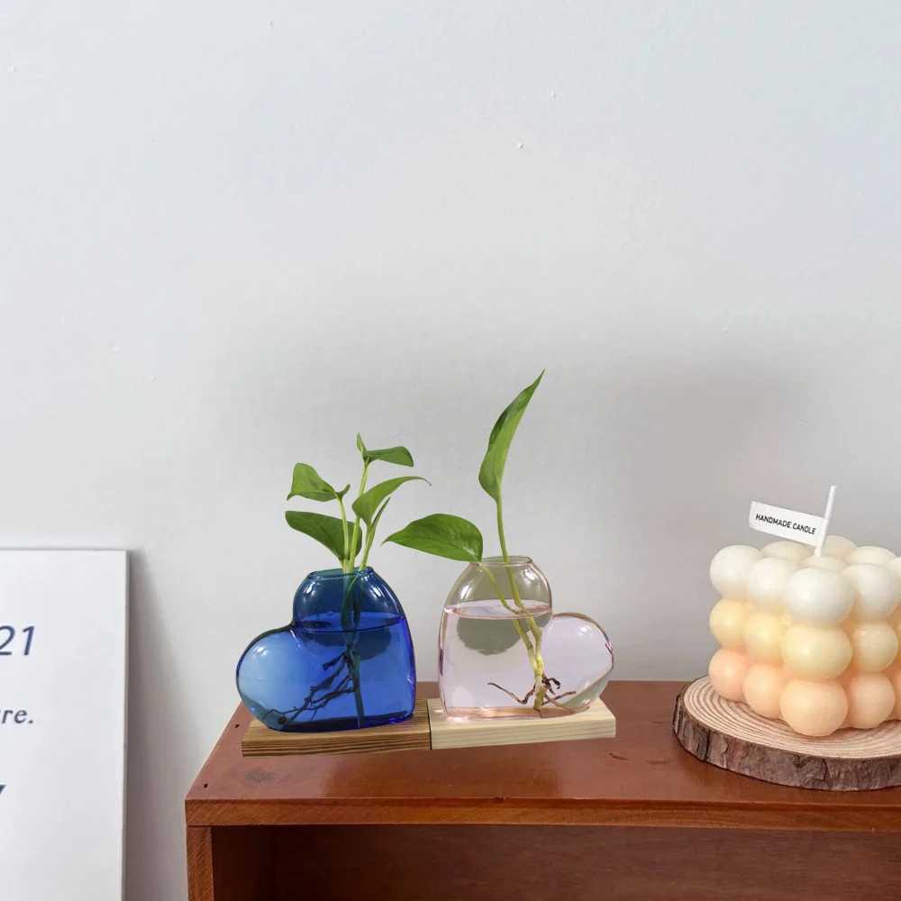 Colorful Love Shaped Glass Vase with Wooden Hydroponic Flower Plants Vase Desktop Ornament Living Room Office Decoration Y260314