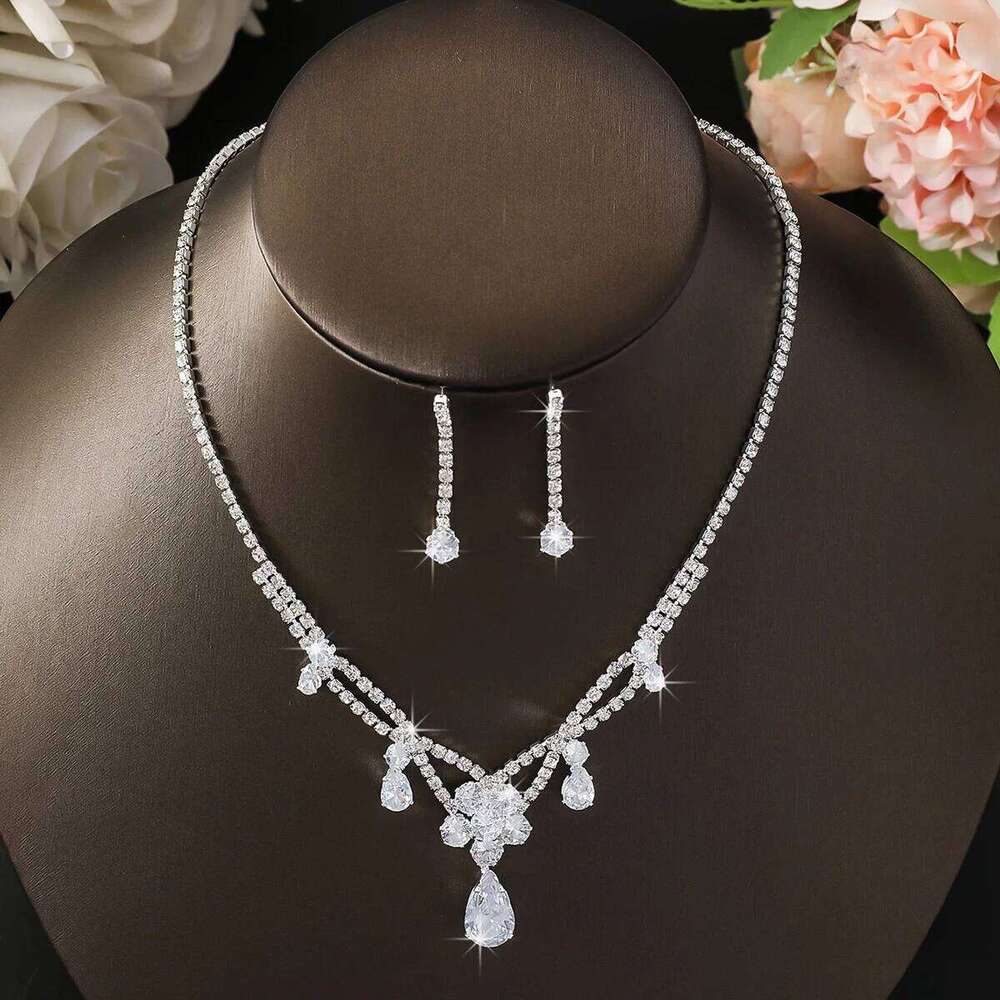Women's Fashion Super Flash Copper Inlaid Diamond Claw Chain Water Drop Set, Design Sense Light Luxury Jewelry Set for Women Z260313