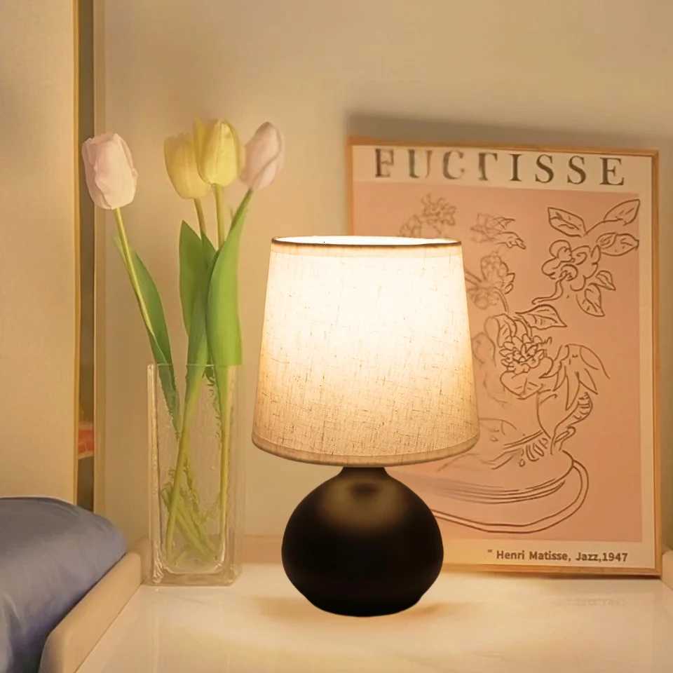 Modern design warm light fabric desk lamp USB with switch home decoration lamp bedside lamp gift lamp Y260314