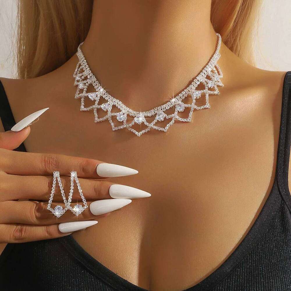 Ladies' temperament, super sparkling geometric hollow design, jewelry set suitable for weddings, gatherings, and holiday gifts Z260313