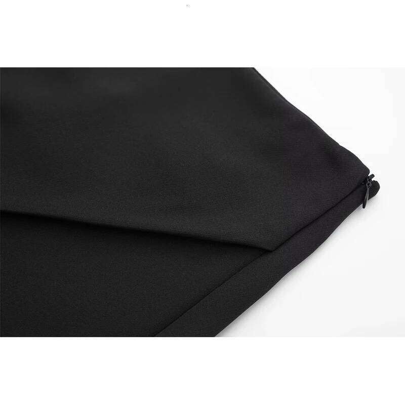 MUJER Women's Fashion High Waist Woman Zip Asymmetric Skirts 2025 Summer Black White Mini Shorts Z260314