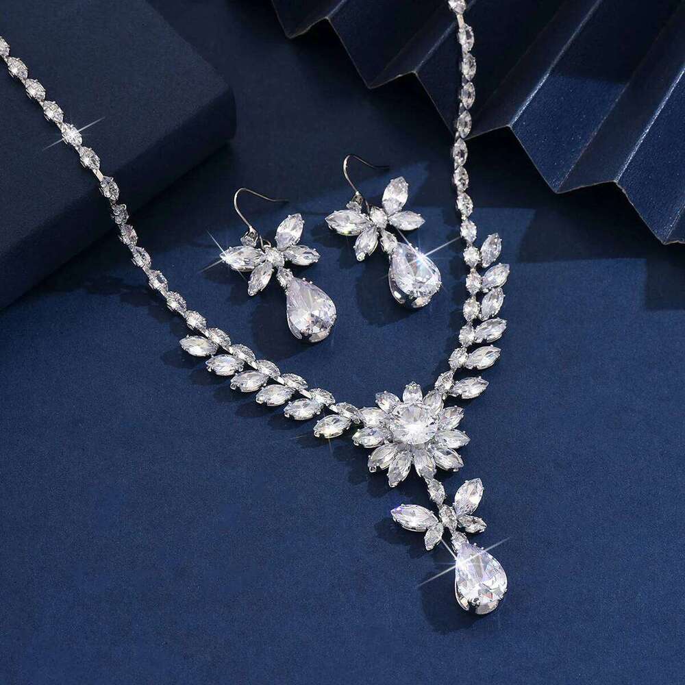 Women's Fashion Zircon Flower Water Drop Set with Light Luxury Design and High Grade Jewelry Z260313