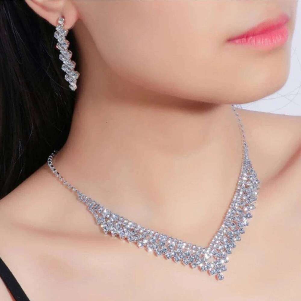 3 pieces of women's European American trendy claw chain series with rhinestone earrings, necklace, jewelry set, banquet and Z260313