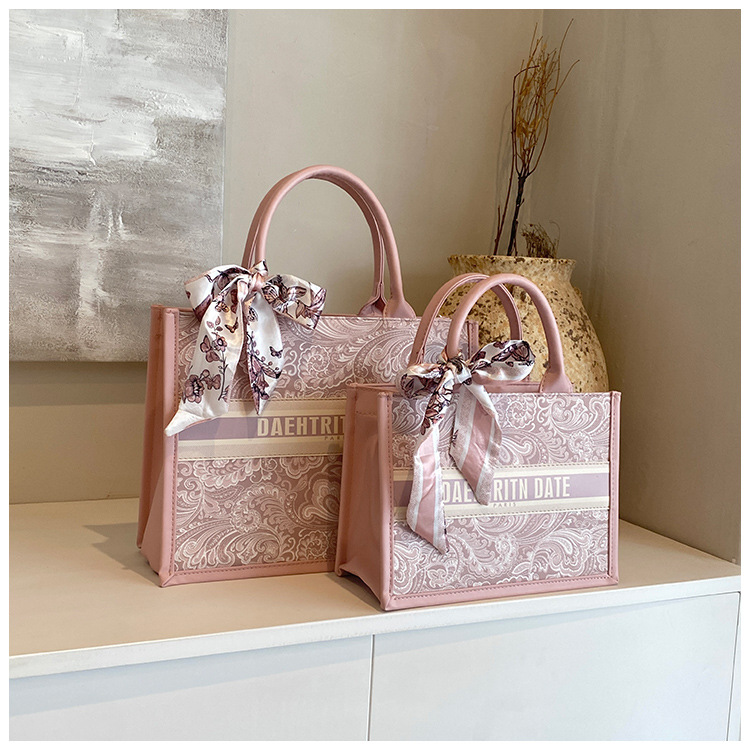 New Trendy Embroidered Tote Bag For Women Fashion Commute Handbag Underarm Shoulder Bag 2026