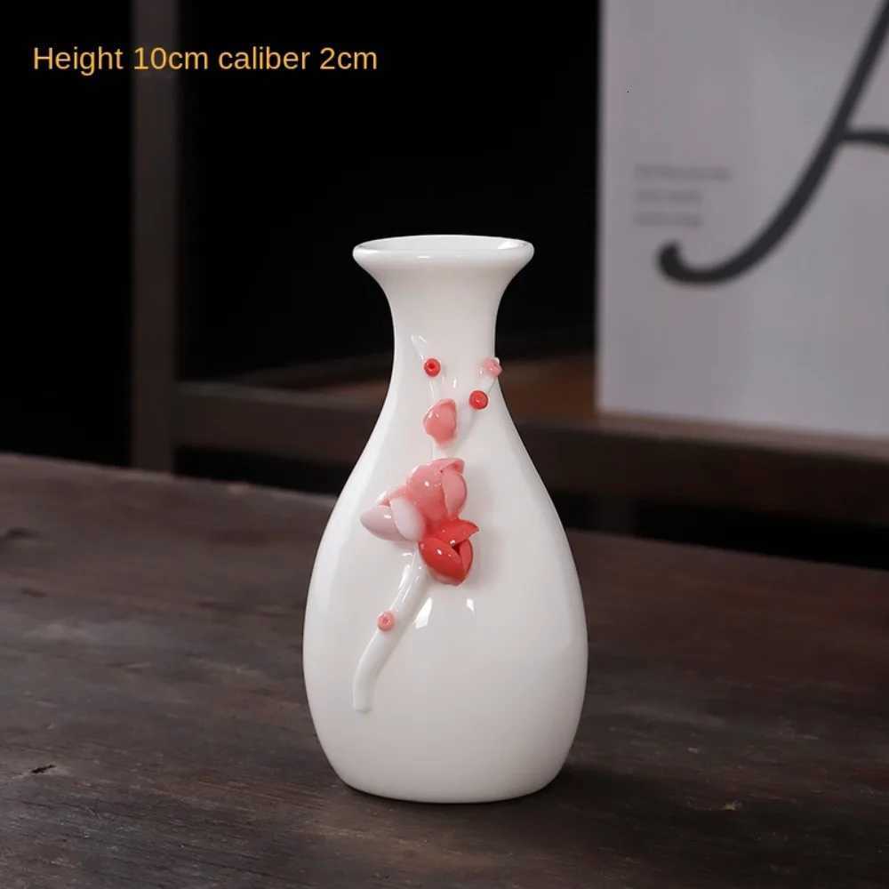 Decorations Floral Ornaments Flower Vases Embossed Flower Handmade Mini Vase Dry Flower Planting Hydroponic Ceramic Vase Home Y260314