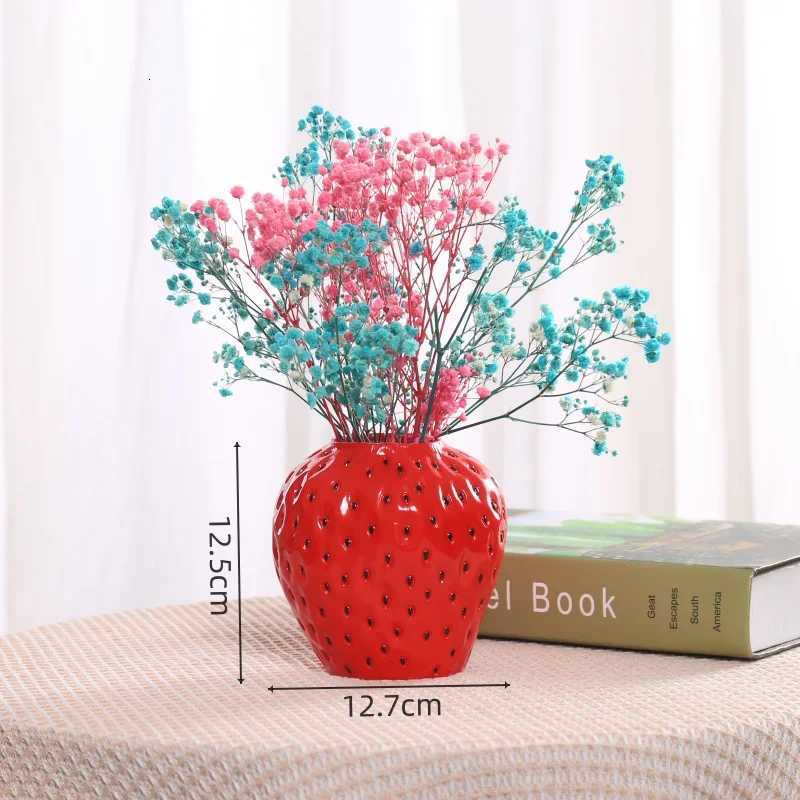 Cute strawberry vase resin vase room flower arrangement accessories fruit pot flower pot home decoration accessories Y260314