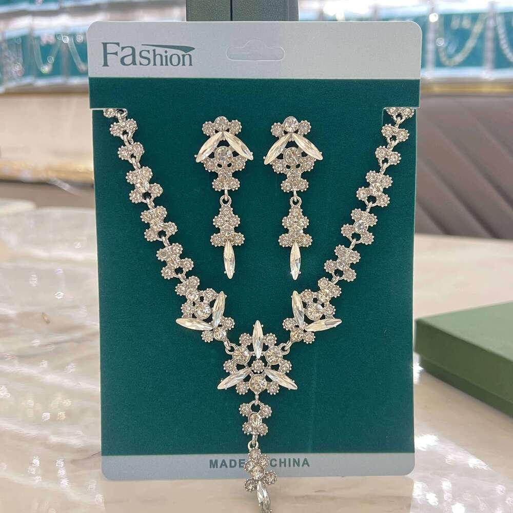 Cross border new high-end bride earrings, collarbone necklace, leaf tassel set, formal dress, banquet accessories wholesale Z260313