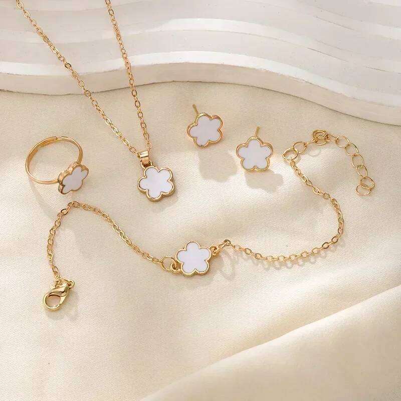 Lucky Five-petal Flower Clover Earrings Necklace Ring Bracelet Four-piece Set for Woman Fashionable Accessories Party Jewelry Z260313
