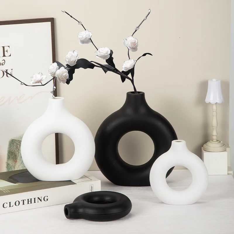 Nordic White Vase - Ceramic-Look Plastic for Modern Decor Desktop Living Room Flower Pot Y260314