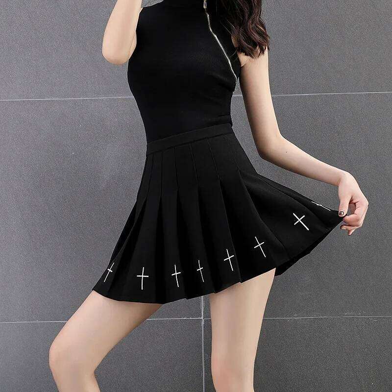2020 Women Harajuku Sweet Fresh Feeling High Elastic Waist Cross Embroidery black skirt Pleated Skirt Z260314