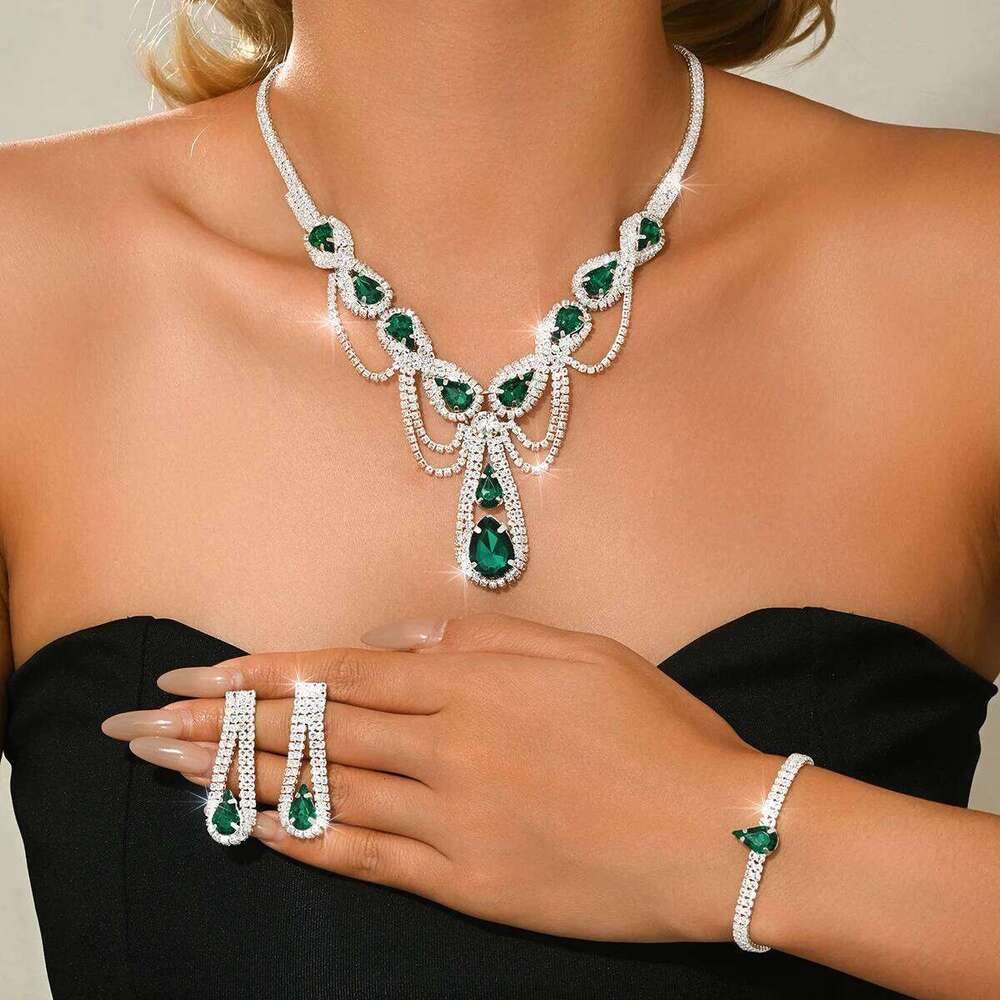 Heavy industry diamond studded retro French exquisite necklace, earrings, bracelet, three piece set with accessories Z260313