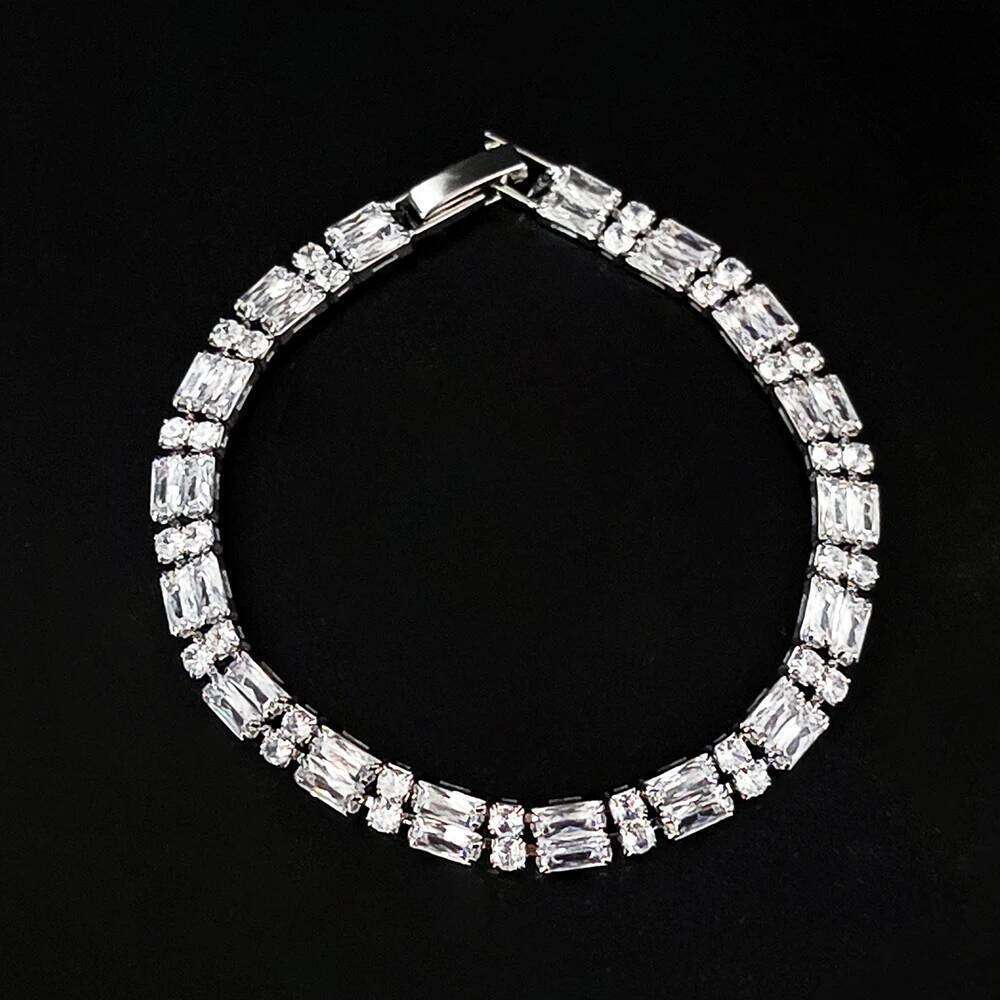 2024 new arrival luxury silver color princess bracelet bangle for women anniversary gift jewelry wholesale s8425 Z260313