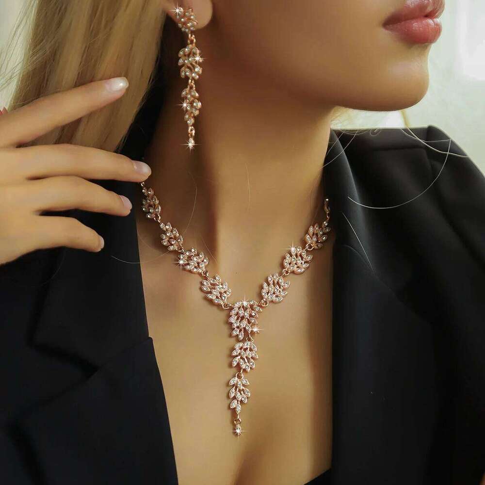 3PC women's fashionable and trendy temperament, leaf floral necklace, earrings, jewelry set, wedding banquet party, holiday gift Z260313