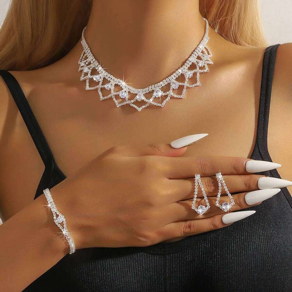 Ladies' temperament, super sparkling geometric hollow design, jewelry set suitable for weddings, gatherings, and holiday gifts Z260313