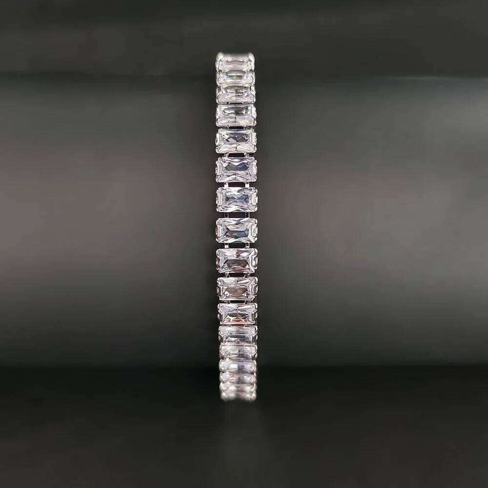 2025 New Arrival Fashion Luxury Silver Color Bracelet Bangle for Women Valentine's Day Gift Jewelry Wholesale S8257 Z260313