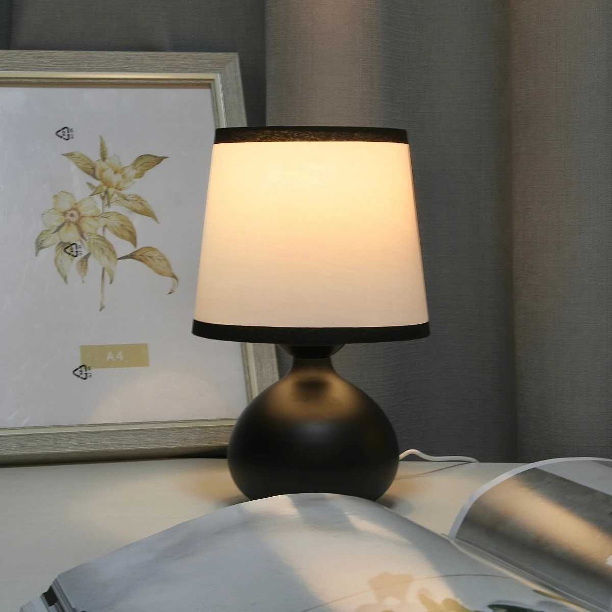 Modern linen art table lamp LED home lighting decoration table lamp suitable for bedroom lighting Y260314