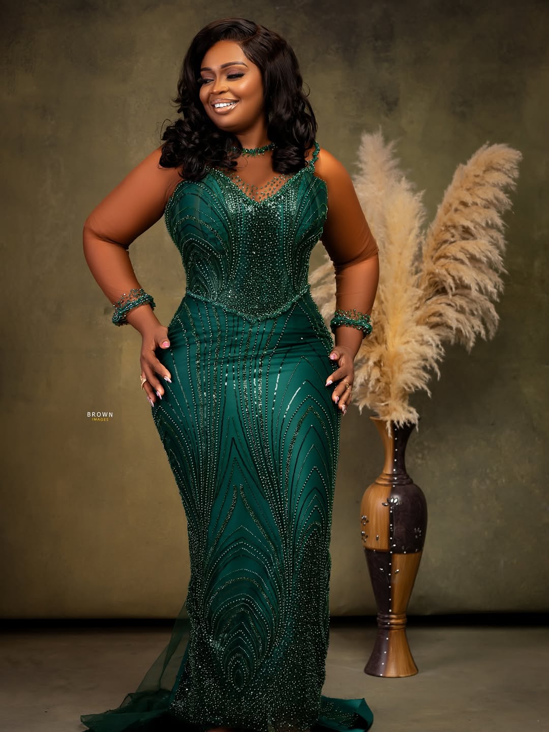 Plus Size Emerald Green Prom Dresses 2026 Mermaid Evening Formal Dress For Black Women Illusion Beaded Lace Flora Crystals Birthday Second Reception G