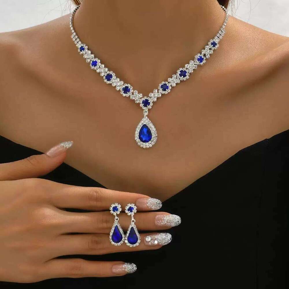 Autumn & Winter 3-Piece Women's Crystal Droplet Necklace and Earring Set - Elegant Evening Dress Accessories for Weddings Z260313