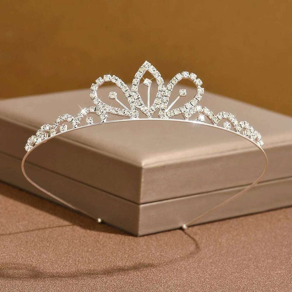 Ladies' Fashion Simple Design Geometric Diamond Elegant Crown Necklace Earrings Jewelry Set Z260313