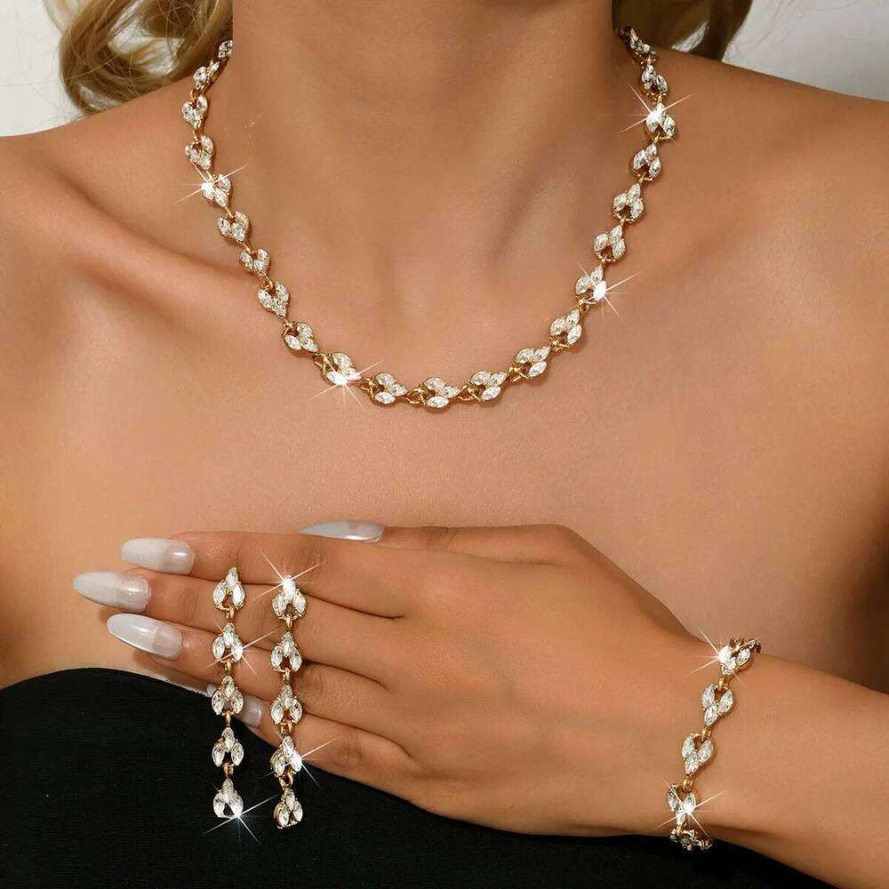 2025 New Gold Crystal Chain Set for Women - Fashion Party Choker Necklace with Earrings Luxury Sparkling Jewelry Z260313