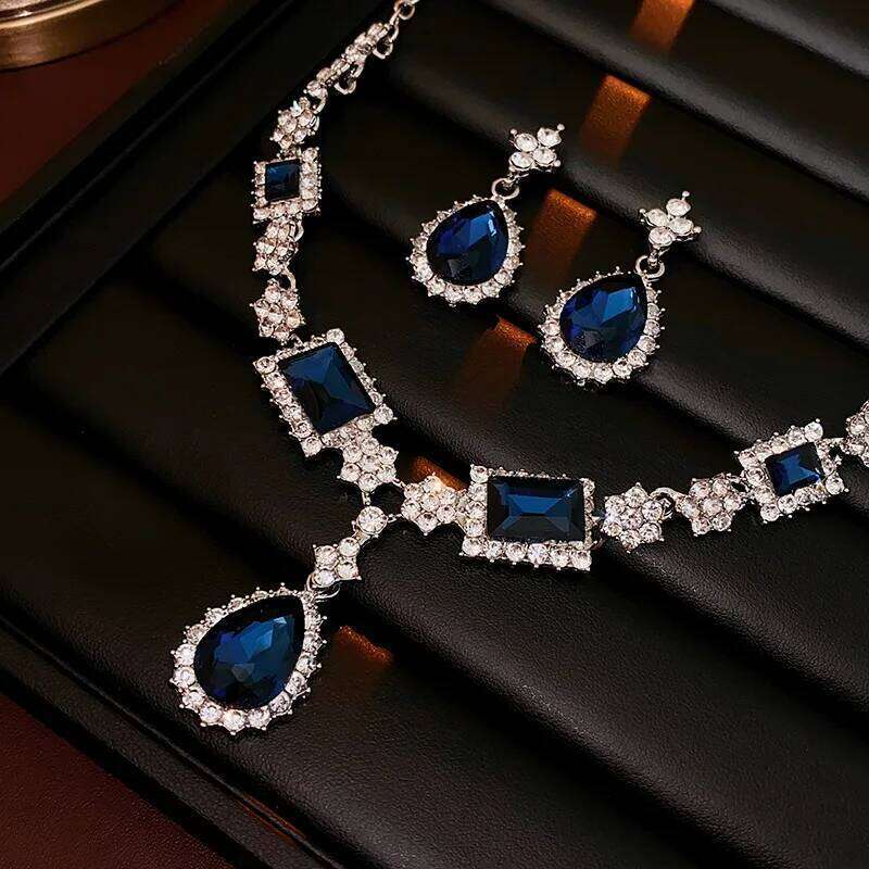 3 Pcs Bluey Square Rhinestone Water Drop Pendant Necklaces for Women Temperament Elegant Collarbone Chains Luxury Jewelry Sets Z260313