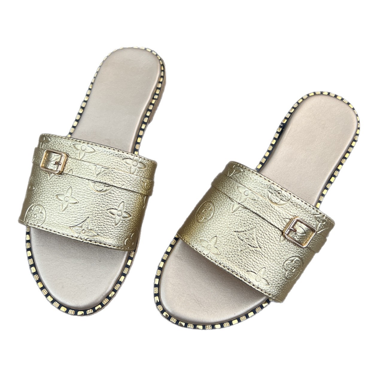 Free shipping 2026 Summer New Outdoor Casual Flat Slippers Trendy Printed Versatile Designer Beach Shoes for Women