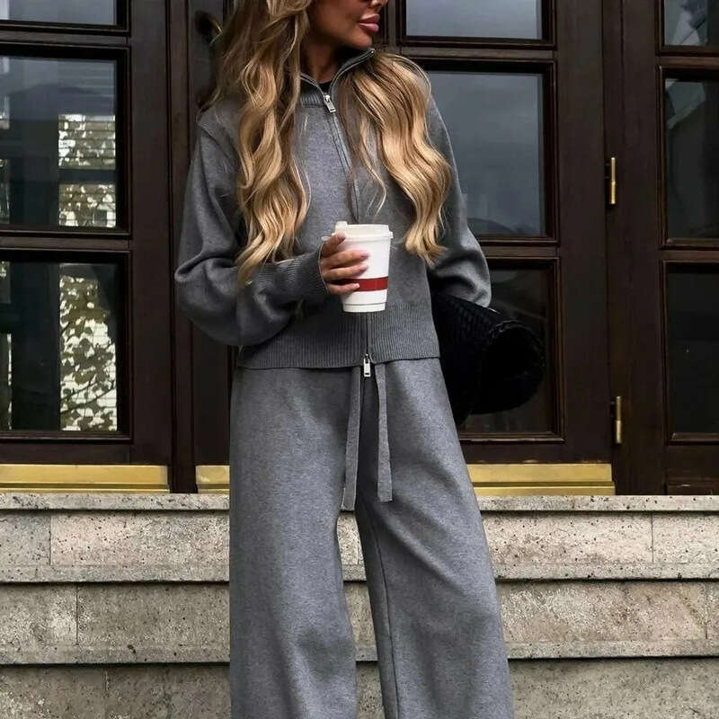 European Style Knitted Sports Suit For Women Spring Autumn New Fashionable Design Youthful And Trendy Casual Two Piece Set MAKOUFEI