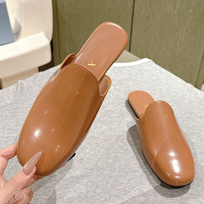 Womens refined silky feel Smooth leather mules sleek contemporary elegance Daily Outfit Flat Heel Mules sandals Beach vacation sandals mule