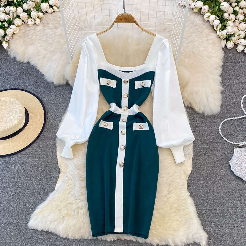 2026 French Retro Hepburn Style Waist Square Neck Knitted Long q26 Dress Elegant Black and White Splicing Tight Dress
