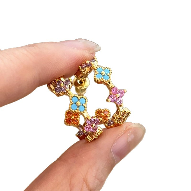 Silver Needle Dopamine Zircon Flower Stud European and American Retro Fashion Commuting Hoop Earrings, Light Luxury High-End Earrings - view 3