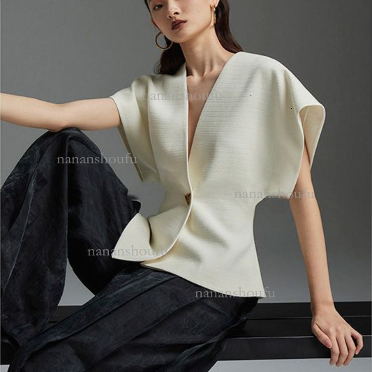 2026 New Asymmetrical Designer Jacket Vest French Fashion Trend Shirt Luxury Essential Temperament Elegant Women's Clothing Workplace Simple Soli