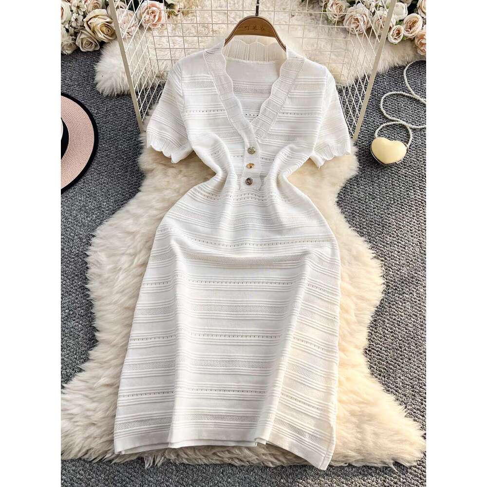 Spring and summer new women's fashionable niche light A11 luxury women's skirt elegant V-neck hollow long sleeved ice silk knitted dress