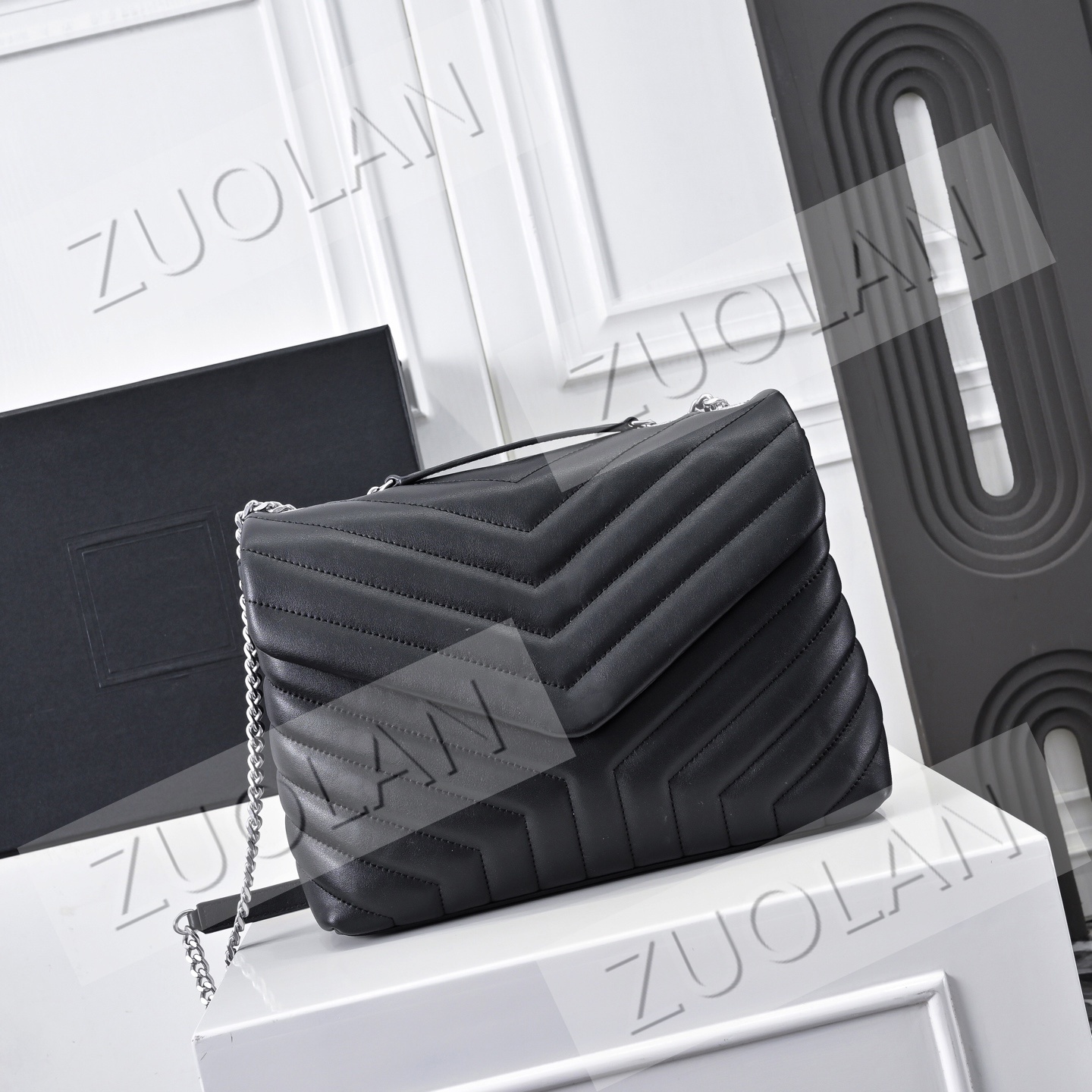 Top Quality designer Bag Fashion Luxury bags Real Leather Messenger Bags Chain Single shoulder crossbody Classic flap Women purse Ladies hot sale Lou crossbody