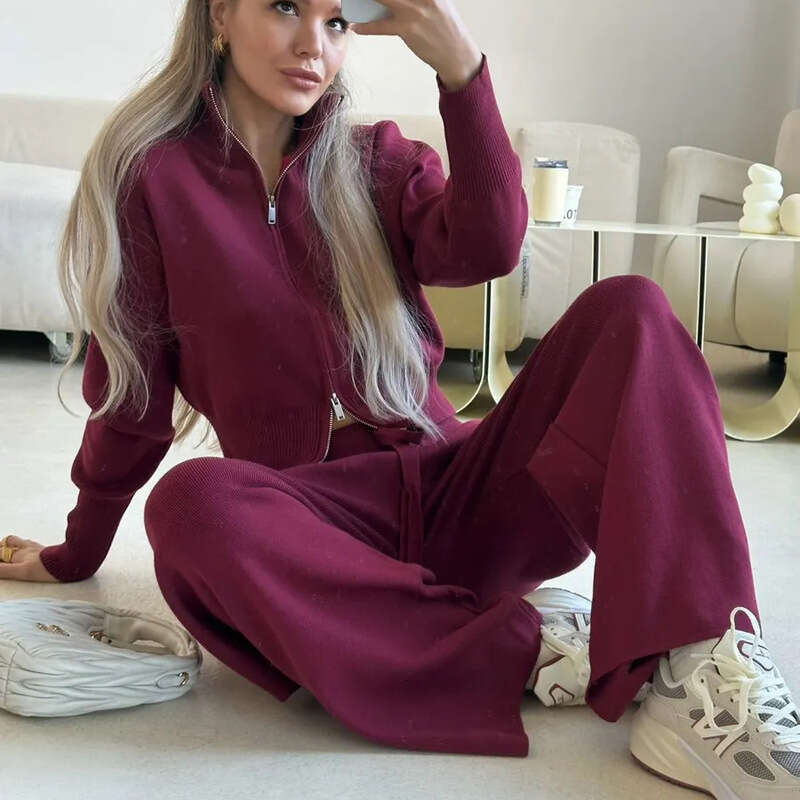 European Style Knitted Sports Suit For Women Spring Autumn New Fashionable Design Youthful And Trendy Casual Two Piece Set MAKOUFEI