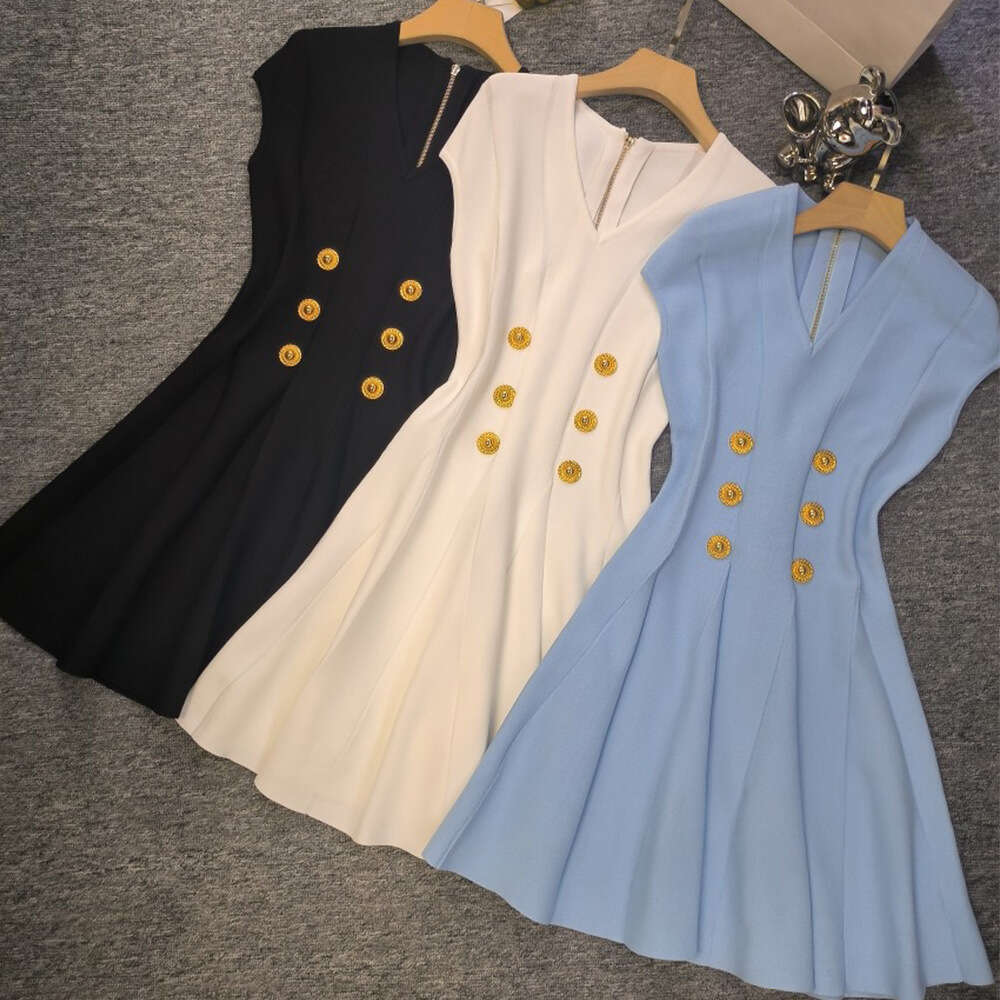 European A13 and American Style A13 2025 Summer New High Quality Shoulder Sleeve V-neck Metal Buckle High Waist Zipper Knitted Dress
